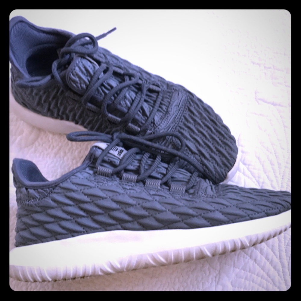 Adidas Tubular